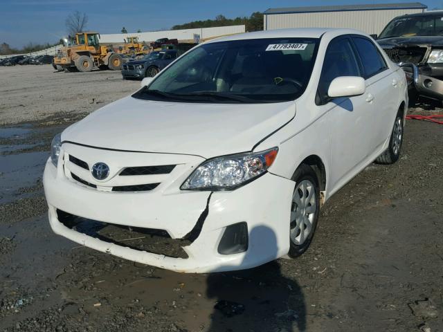 JTDBU4EE5BJ101749 - 2011 TOYOTA COROLLA BA WHITE photo 2