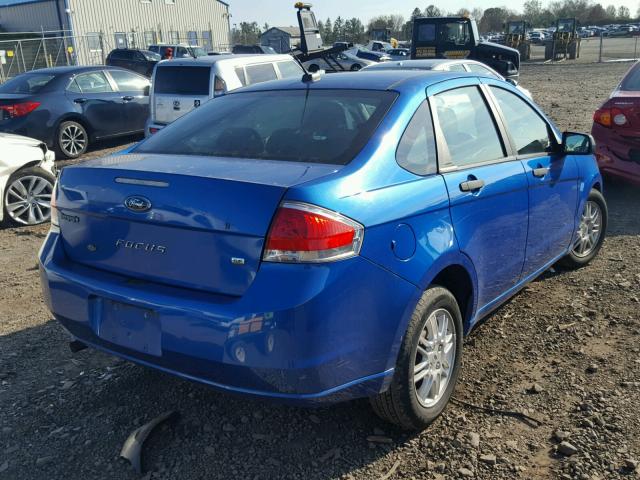 1FAHP3FNXBW157835 - 2011 FORD FOCUS SE BLUE photo 4