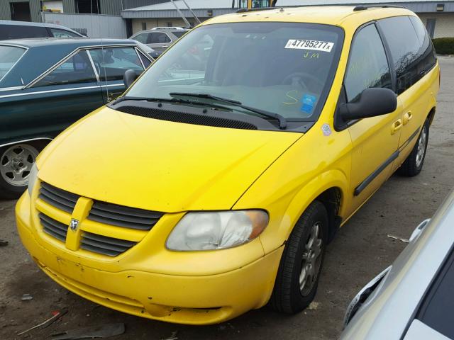 1D4GP45R65B174288 - 2005 DODGE CARAVAN SX YELLOW photo 2