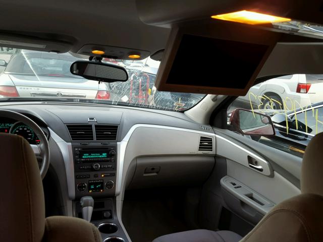 1GNKRGED8BJ101990 - 2011 CHEVROLET TRAVERSE L BURGUNDY photo 9