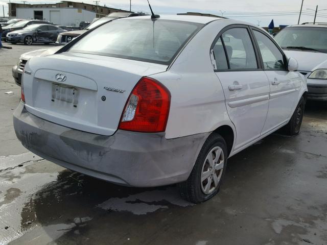 KMHCN46C19U338113 - 2009 HYUNDAI ACCENT GLS WHITE photo 4