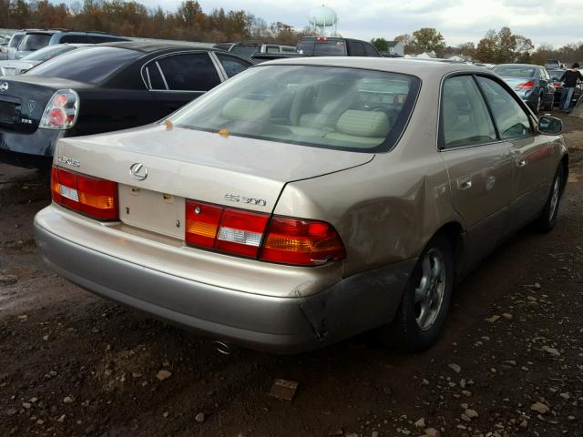 JT8BF28G4X5059648 - 1999 LEXUS ES 300 BEIGE photo 4