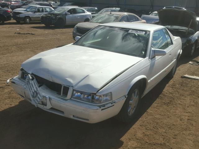 1G6ET1293XU610253 - 1999 CADILLAC ELDORADO T WHITE photo 2