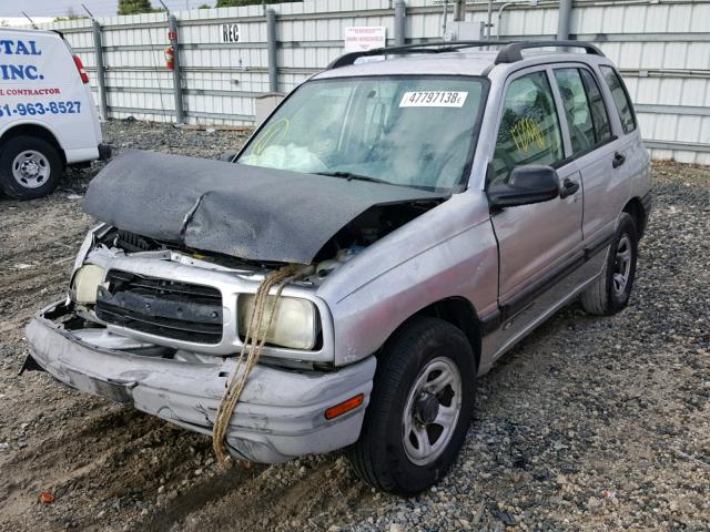 2CNBE13C726940369 - 2002 CHEVROLET TRACKER GRAY photo 2