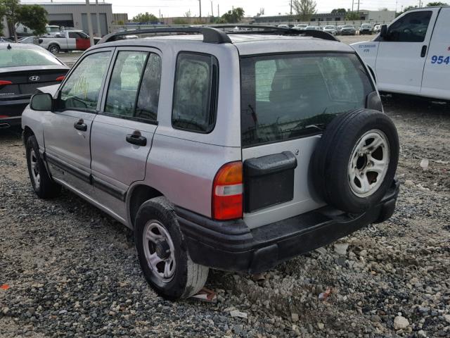 2CNBE13C726940369 - 2002 CHEVROLET TRACKER GRAY photo 3