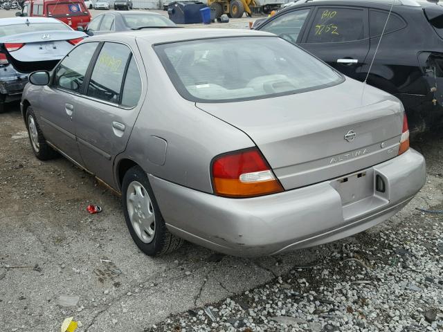 1N4DL01D3XC265827 - 1999 NISSAN ALTIMA XE SILVER photo 3