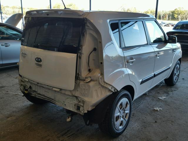 KNDJT2A59C7412754 - 2012 KIA SOUL WHITE photo 4