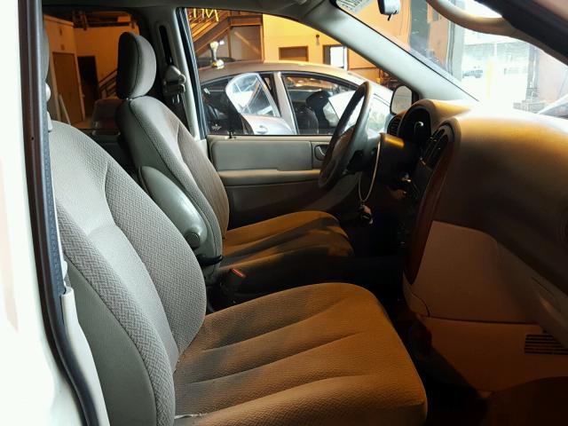 2A4GP44R77R199245 - 2007 CHRYSLER TOWN & COU 白色 照片 5