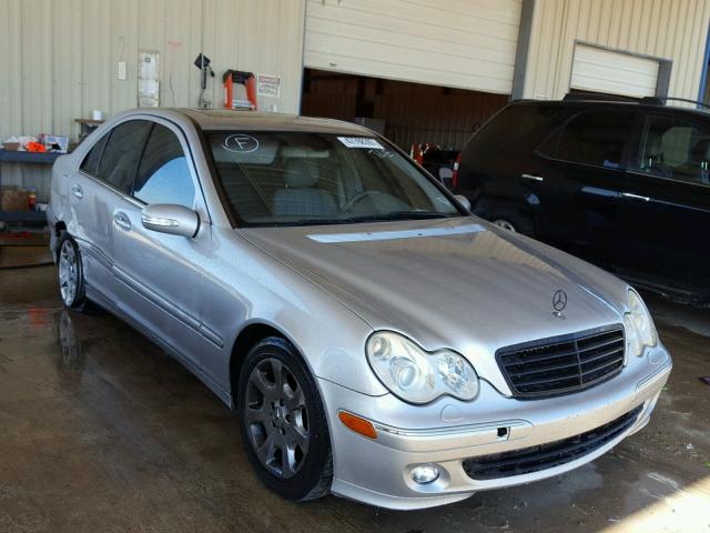 WDBRF61J25F588955 - 2005 MERCEDES-BENZ C 240 SILVER photo 1