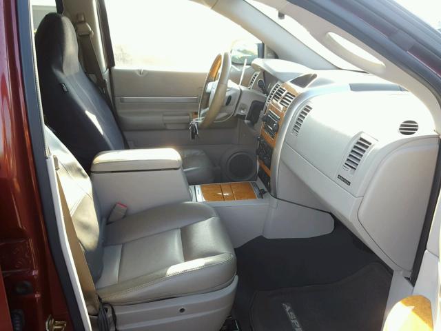 1A8HX582X7F509000 - 2007 CHRYSLER ASPEN LIMI ORANGE photo 5