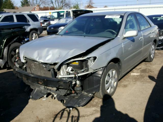 4T1BE32K84U807581 - 2004 TOYOTA CAMRY LE SILVER photo 2