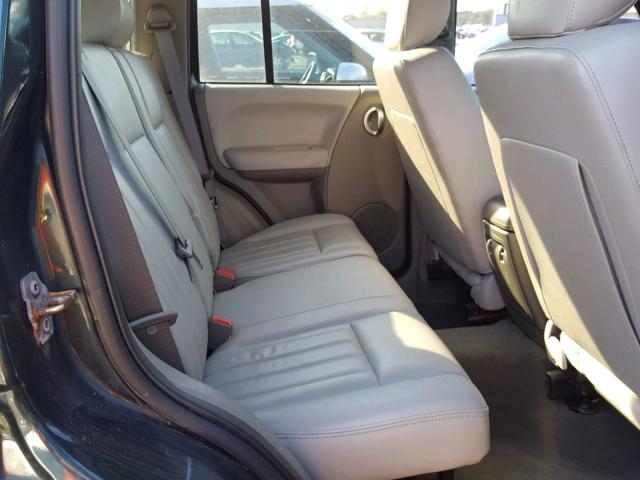 1J4GL38K25W524147 - 2005 JEEP LIBERTY RE GREEN photo 6