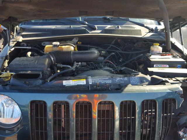 1J4GL38K25W524147 - 2005 JEEP LIBERTY RE GREEN photo 7