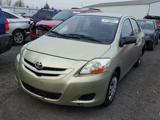 JTDBT923071004713 - 2007 TOYOTA YARIS GREEN photo 2