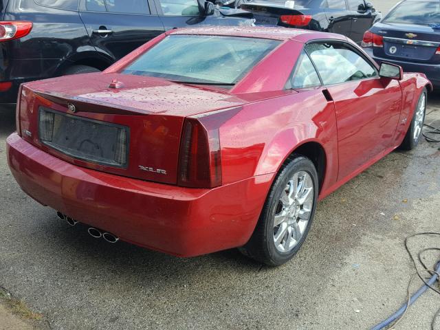 1G6YV34A355603675 - 2005 CADILLAC XLR RED photo 4