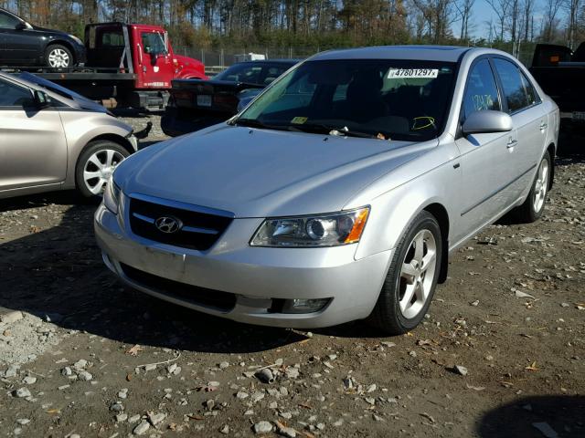 5NPEU46F57H288978 - 2007 HYUNDAI SONATA SE SILVER photo 2