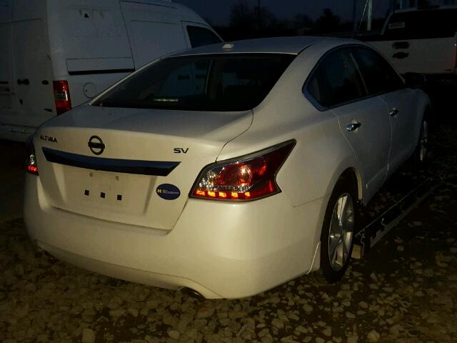 1N4AL3APXFC277020 - 2015 NISSAN ALTIMA 2.5 WHITE photo 4