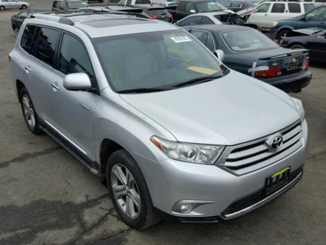 5TDDK3EH4DS263624 - 2013 TOYOTA HIGHLANDER SILVER photo 1