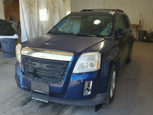 2CTALFEW3A6259770 - 2010 GMC TERRAIN SL BLUE photo 2