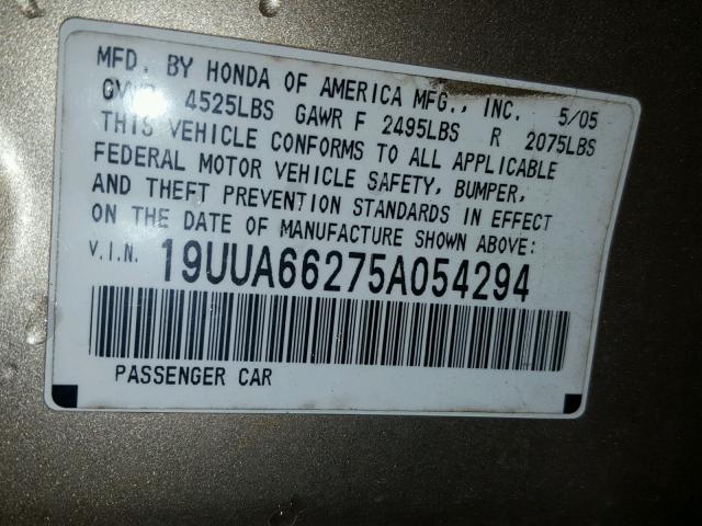 19UUA66275A054294 - 2005 ACURA TL GOLD photo 10