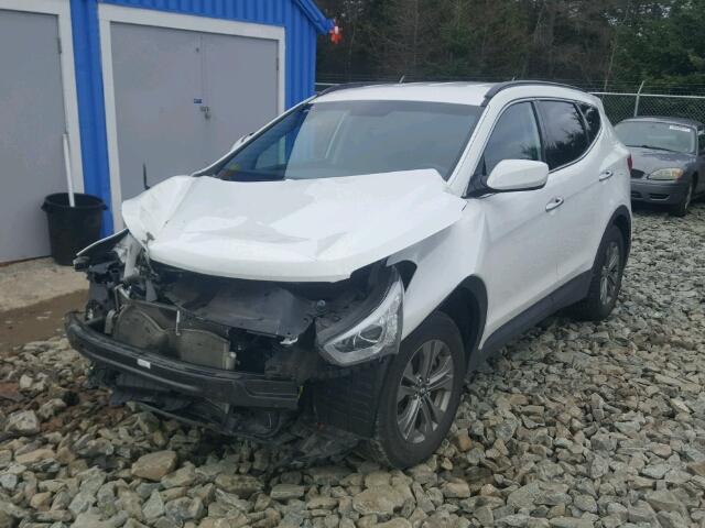 5XYZUDLBXGG374104 - 2016 HYUNDAI SANTA FE S WHITE photo 2