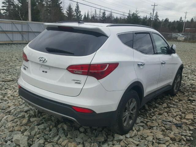 5XYZUDLBXGG374104 - 2016 HYUNDAI SANTA FE S WHITE photo 4