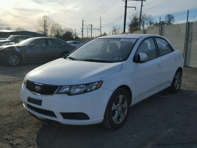 KNAFU4A2XA5110478 - 2010 KIA FORTE EX WHITE photo 2