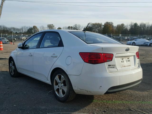 KNAFU4A2XA5110478 - 2010 KIA FORTE EX WHITE photo 3