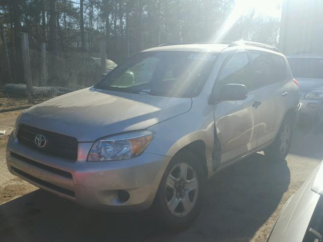 JTMBD33V286075104 - 2008 TOYOTA RAV4 GOLD photo 2