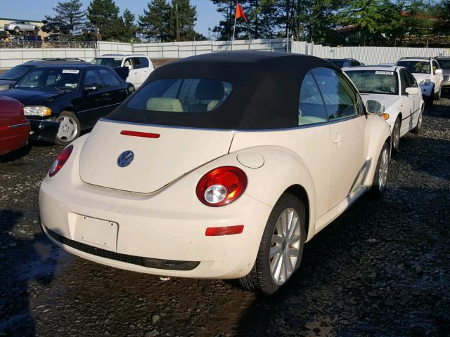 3VWRG31Y98M407653 - 2008 VOLKSWAGEN NEW BEETLE CREAM photo 4