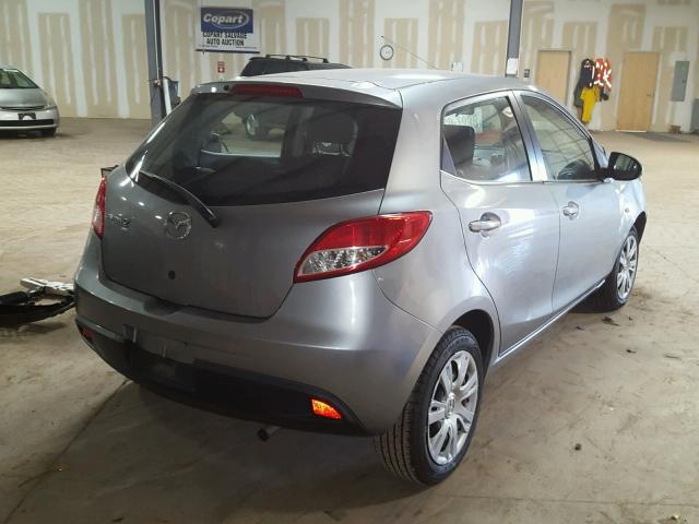 JM1DE1KY8E0181576 - 2014 MAZDA MAZDA2 SPO GRAY photo 4