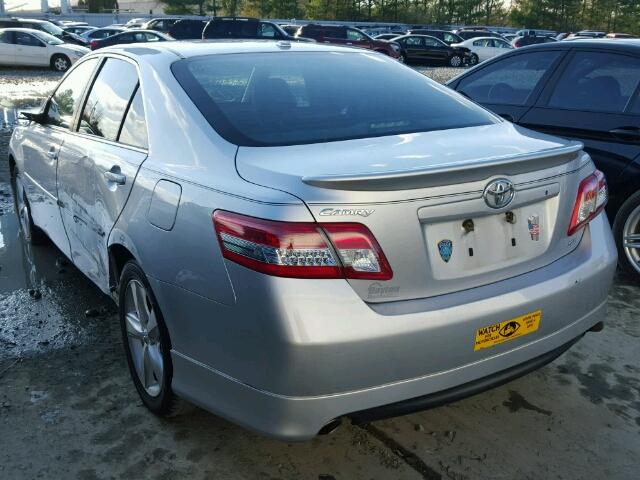 4T1BK3EK1BU615436 - 2011 TOYOTA CAMRY SE SILVER photo 3