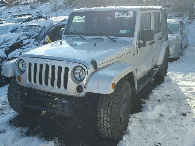 1C4HJWEG3CL173362 - 2012 JEEP WRANGLER U SILVER photo 2