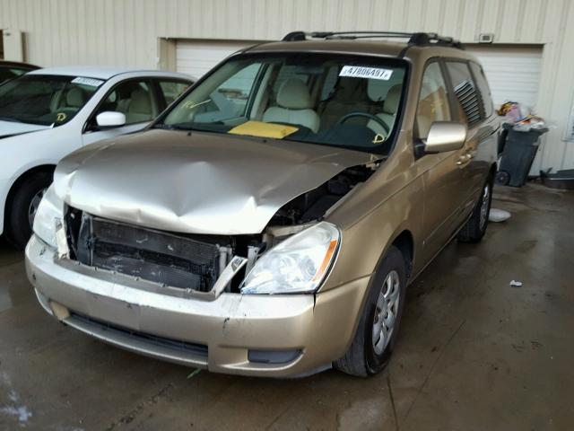 KNDMB133X86247459 - 2008 KIA SEDONA GOLD photo 2