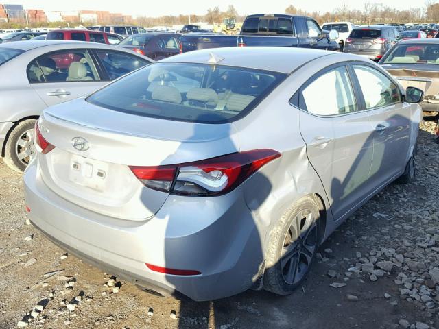 KMHDH4AH9GU523327 - 2016 HYUNDAI ELANTRA SE SILVER photo 4