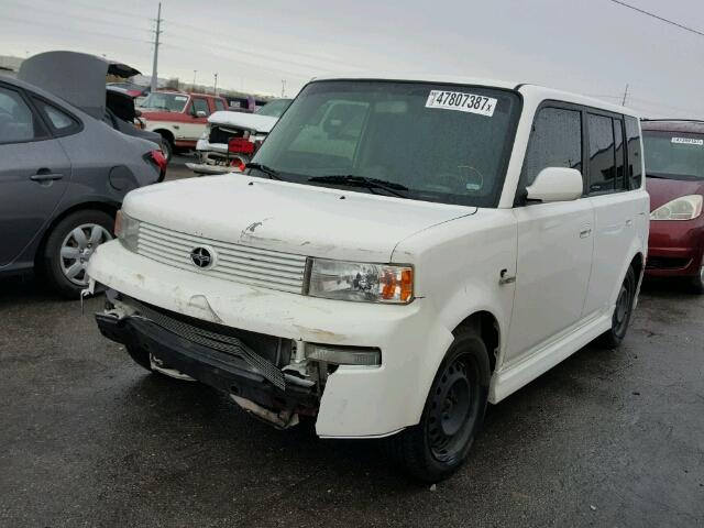 JTLKT324364049460 - 2006 TOYOTA SCION XB WHITE photo 2