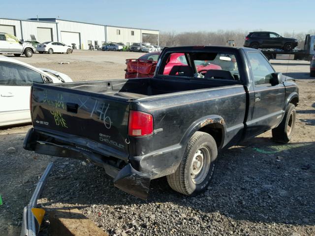 1GCCS1446T8138304 - 1996 CHEVROLET S TRUCK S1 BLACK photo 4