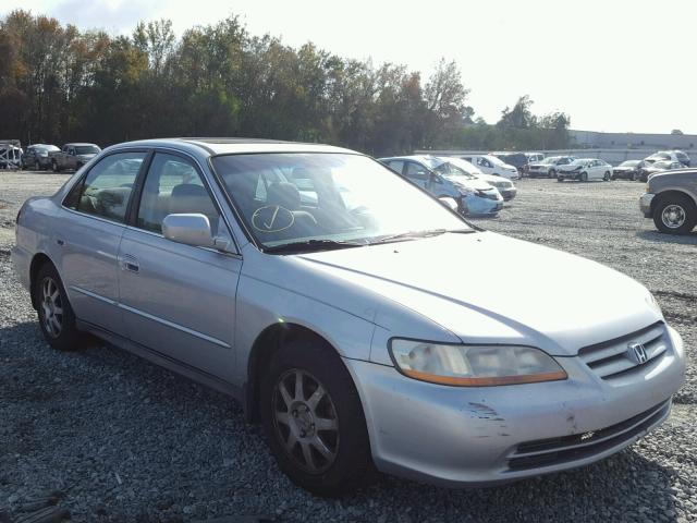 1HGCG56762A117669 - 2002 HONDA ACCORD SE SILVER photo 1