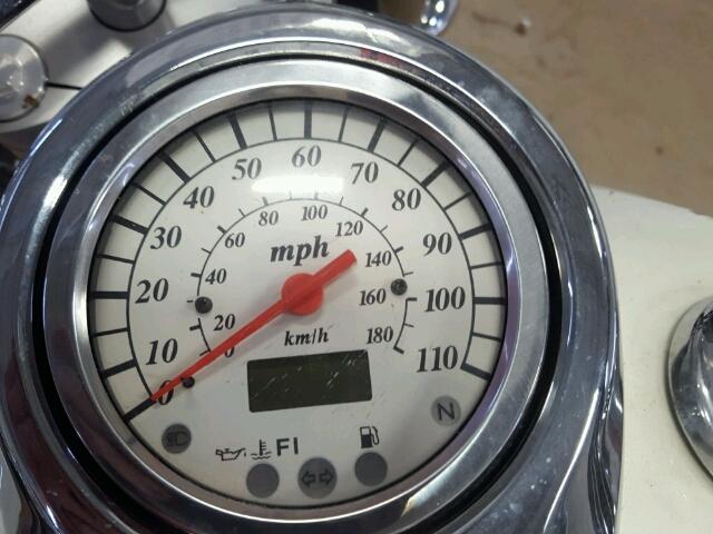 JS1VS55AX62117624 - 2006 SUZUKI C50 WHITE photo 8