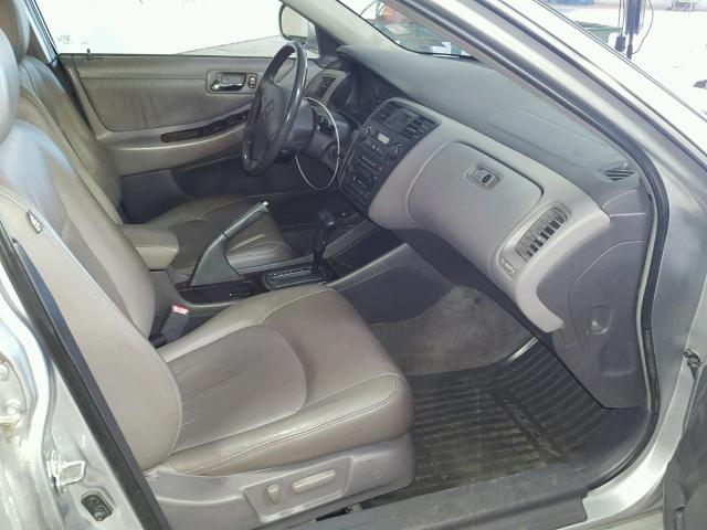 1HGCG16552A006943 - 2002 HONDA ACCORD EX SILVER photo 5