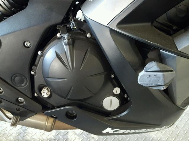 JKAEXEF10EDA16727 - 2014 KAWASAKI EX650 F GRAY photo 7