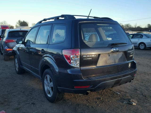 JF2SHABC2BH752139 - 2011 SUBARU FORESTER 2 GRAY photo 3