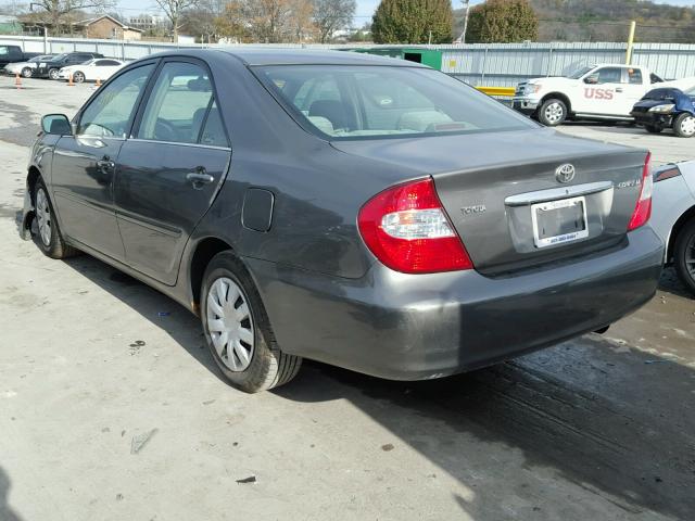 4T1BE32KX3U714995 - 2003 TOYOTA CAMRY LE ნაცრისფერი ფოტო 3