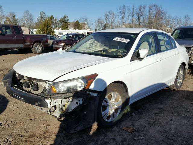 1HGCP26498A157936 - 2008 HONDA ACCORD LXP WHITE photo 2