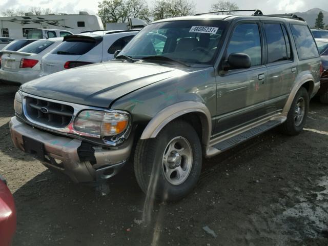 1FMZU74EXYZA79917 - 2000 FORD EXPLORER E GREEN photo 2