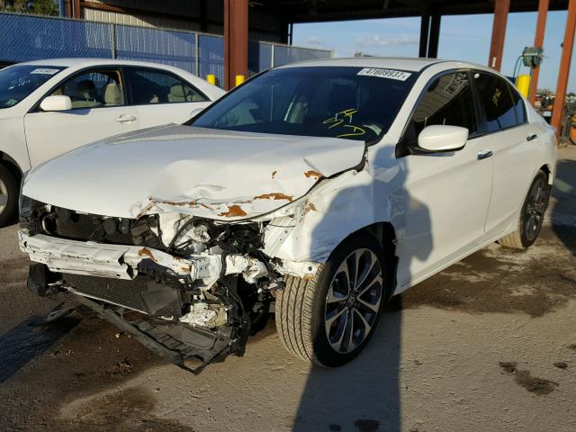 1HGCR2F54EA291753 - 2014 HONDA ACCORD SPO WHITE photo 2