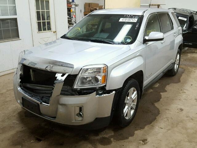 2CTALMEC8B6237081 - 2011 GMC TERRAIN SL SILVER photo 2