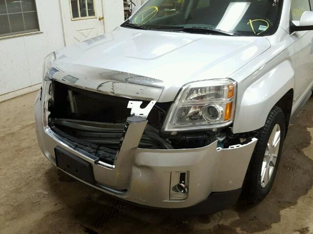 2CTALMEC8B6237081 - 2011 GMC TERRAIN SL SILVER photo 9