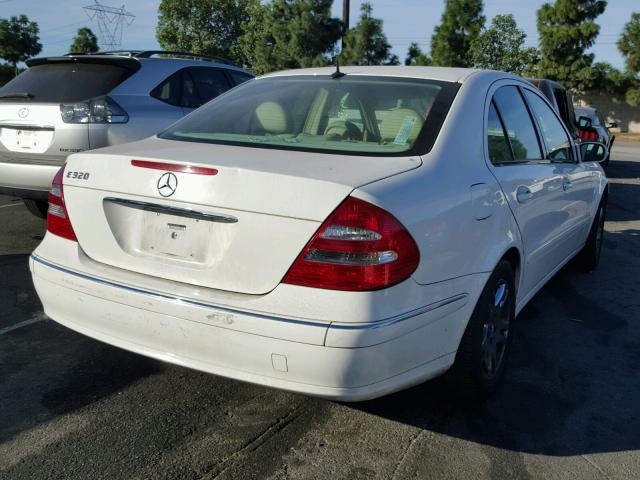 WDBUF65J43A176566 - 2003 MERCEDES-BENZ E 320 WHITE photo 4