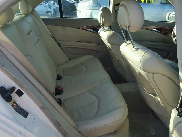 WDBUF65J43A176566 - 2003 MERCEDES-BENZ E 320 WHITE photo 6